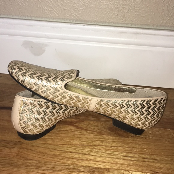 Isaac Mizrahi Golden Loafers - Picture 3 of 5